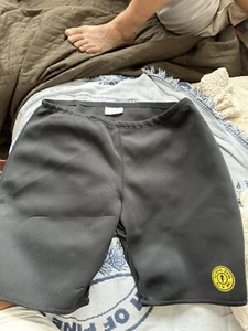 GOLDS GYM Neoprene Poly Compression Workout Shorts Size L/XL Black - Picture 1 of 5