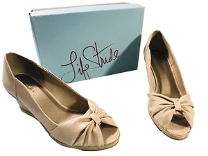 Life Stride Soft System Rhonda Beige Canapa Zeppa Sandalo con Tacco, Pompa, Seta 10 M   - Foto 1 di 7