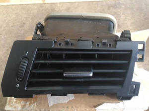 BMW E60 E61 LCI 5ER FAHRER SEITE RECHTS LUFTLÜFTUNG 64229112202 - Bild 1 von 2