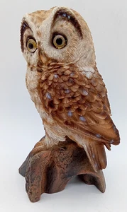 Eulenfigur auf Baumstamm in schönen braun / beigetönen - Bild 1 von 8