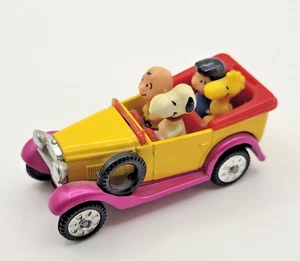 Vtg Peanuts Aviva Die Cast Toy Car, Snoopy And Friends,  1975 - Picture 1 of 6
