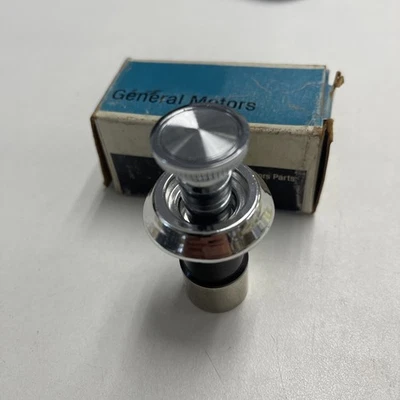 Nuevo de Lote Antiguo 1965 Impala Caprice encendedor de cigarrillos y bisel bonito y2 Foto 1 de 4