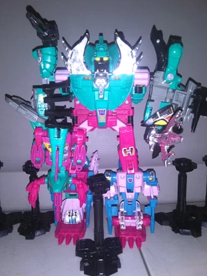 Hasbro Transformers 2010 G1 Reissue Decepticon Piranacon Complete No Box - Image 1 of 4