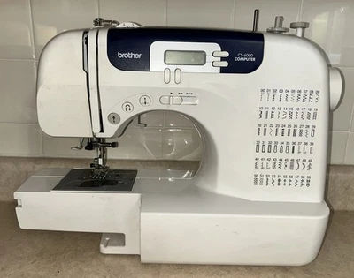 Máquina de costura e acolchoamento Brother CS6000i 60 pontos embutidos - Imagem 1 de 4
