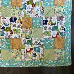 Fun Dinosaur Baby Patchwork Quilted Comforter Blanket Cotton Handmade 37 x 37 - Picture 1 of 11