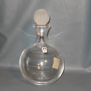De colección Raro SASAKI Cristal Esmerilado ESFERA Bola Acanalada DECANTADOR Arte Moderno Vidrio - Imagen 1 de 7
