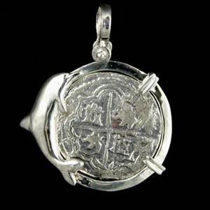 Joyería de bóveda hundida Atocha - 4 colgantes de monedas de delfín de plata real - Imagen 1 de 5