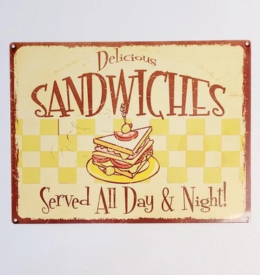 SIGNO DE METAL 15 3/4" X 11 3/4"-DELICIOSOS SÁNDWICHES SERVIDOS TODO EL DÍA Y LA NOCHE Foto 1 de 2