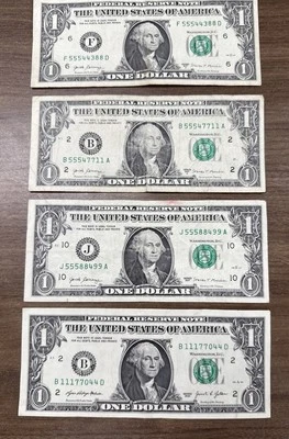 Fancy serial number lot triple and two pair - Image 1 of 4