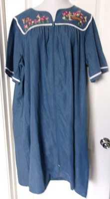 Camisón Go Softly Azul Bordado Talla 2X Manga Corta 100% Algodón Cremallera Frontal Foto 1 de 3