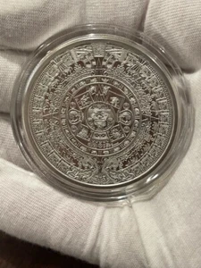 2 oz .999 Silver Aztec Calendar Stone Eagle Warrior Emperor of Tenochtitlan CAP - Picture 1 of 2