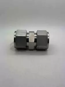 Swagelok SS-2400-6 Rohrverschraubung Überwurf 1 1/2"OD Kompression 316 Edelstahl - Bild 1 von 4