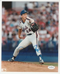 DAVID CONE NEW YORK METS SIGNED 8X10 AUTO ACTION PHOTO AUTOGRAPH JSA CERTIFIED - Picture 1 of 4