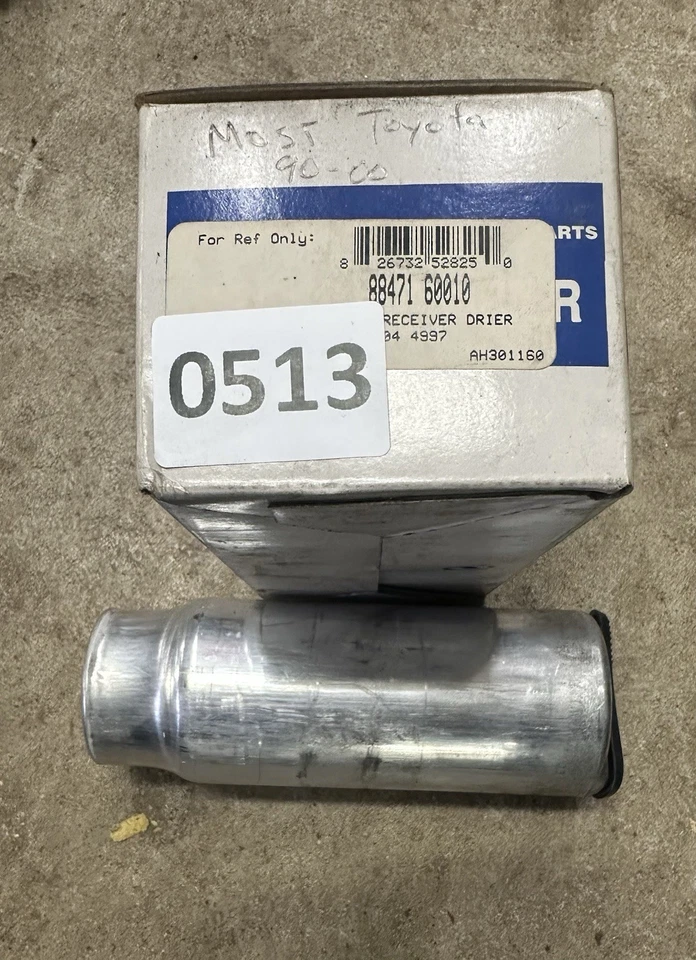 Receiver Drier for 1994-1998 Toyota/ Mitsubishi R134 Corolla / 1994-1997 Previa - Image 1 of 1