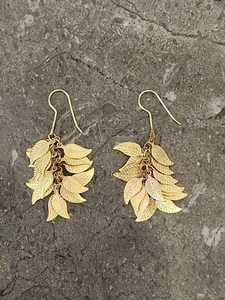 Anthropologie GOLD LEAF LIGHTWEIGHT DANGLE EARRINGS Vtg - Picture 1 of 3