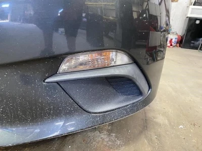 Rejilla inferior izquierda del conductor sin faros antiniebla se adapta a 14-16 MAZDA 3 1804724 Foto 1 de 4