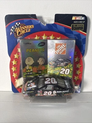 Coche de carreras fundido a presión Nascar #20 Peanuts & Home Depot Tony Stewart 2002 campeón Foto 1 de 2