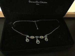 DIAMONDSTAR KOLLEKTION ""STERN"" silberfarbene Träne Halskette, Baby blau, wunderschön neu - Bild 1 von 3