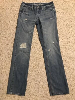 American Eagle Jeans Women's  Size 2  Distressed  77 Straight Blue Waist  28x32 - Image 1 of 4