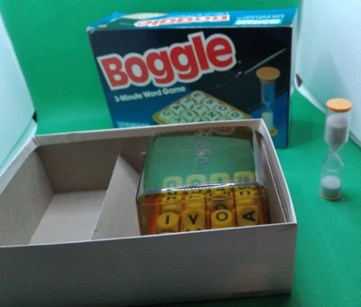 Boggle Parker Brothers dice game 1987 dated cube 3 minute word - Image 1 of 4