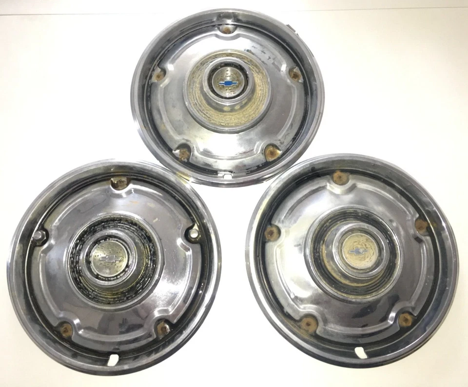 1969-1972 Chevrolet 15" Hubcaps Hub Caps Lot of 3 Blazer Suburban C10 Truck - Image 1 of 4