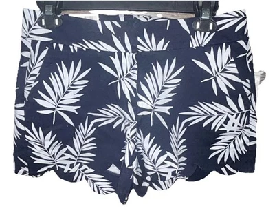 NWT Crown and Ivy Shelby Essential  Signature Shorts Sz 4 Color Blue/White - Image 1 of 4