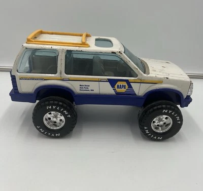 Vintage Nylint NAPA Auto Parts Pressed Steel 4x4 White Blue Truck SUV Jeep Read - Image 1 of 4