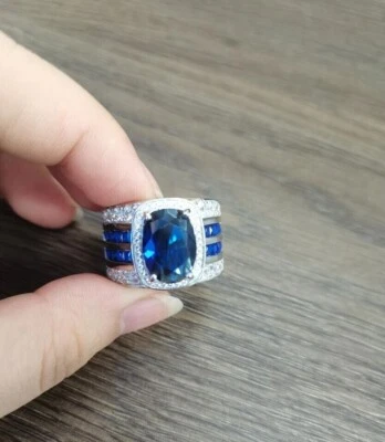 Oval Cut Simulated Sapphire Men's Stunning Fancy Band Ring 14k White Gold Plated Foto 1 de 4