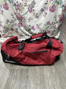 Red/Black Nike Large Duffle Gym Bag Heavy Duty Strap Zip Mesh Net Sports Outdoor - Picture 1 of 10