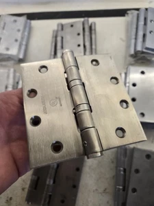 Lote de bisagras ASSA ABLOY 4,5" X 4,5" rodamiento comercial SS, más extras (#646) - Imagen 1 de 13