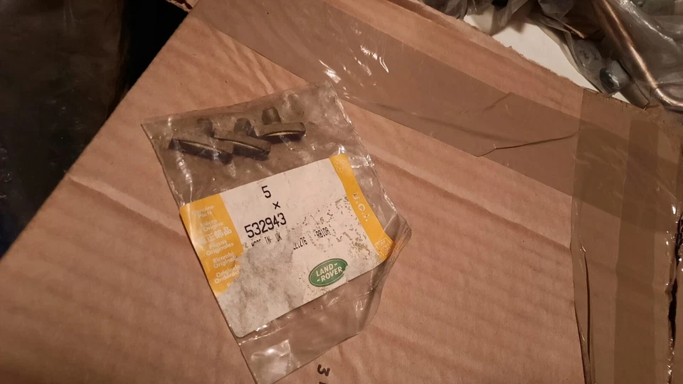 Range Rover Classic NOS overdrive & LT77 gearbox 5th gear slipper pad - 532943 - Image 1 of 1