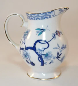A B Jones Royal Grafton Dynasty Blue & White Creamer Cream Jug 1960s Excellent - Picture 1 of 8