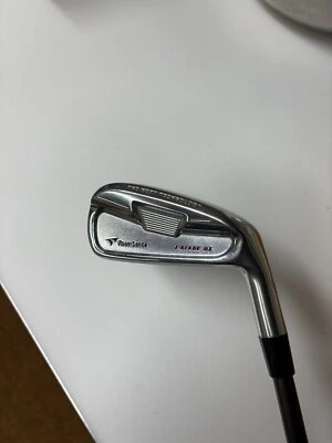 Beautiful TourStage Bridgestone 2￼Iron Stiff Graphite Shaft ￼ - Image 1 of 4