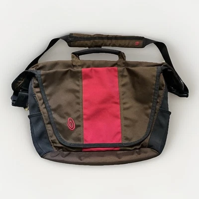 Bolsa carteiro de náilon Timbuk2 marrom e vermelha 16 x 12 PC escolar laptop viagem - Imagem 1 de 4