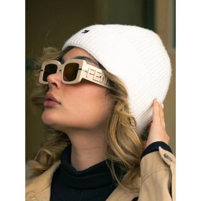 NUEVO Gafas de sol Fendi FE40133I Fendigraphy beige Foto 1 de 4