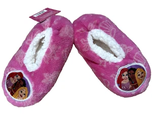 NWT Fuzzy Babba Plush SLIPPERS Disney Princess Sm/Med Shoe Little Girl - Picture 1 of 3