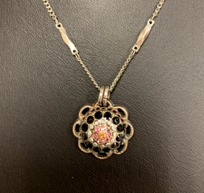 Collar Colgante Flor Cristal Mariana Negro y Rosa en Cadena Plateada 20" Foto 1 de 4