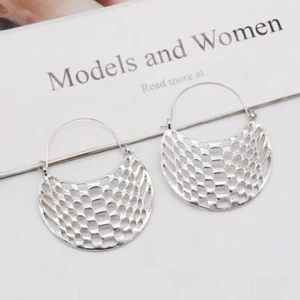 Fashion Women Vintage Ancient Earrings Honeycomb Tote Hollow Style 1968 - Picture 1 of 6
