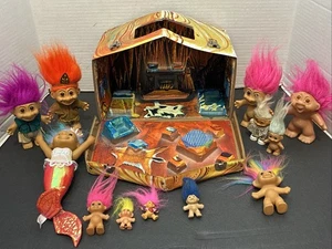 Vintage/Gebraucht*Standard Kunststoffprodukte Trollhaus/Aufbewahrung/Koffer mit Trollen - Bild 1 von 9