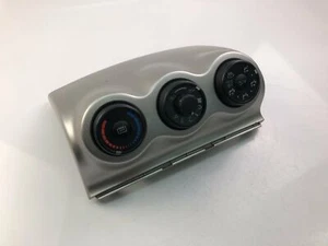 E3041 TOYOTA AURIS 2010 Climate Control Unit 55406-52190 - Picture 1 of 4