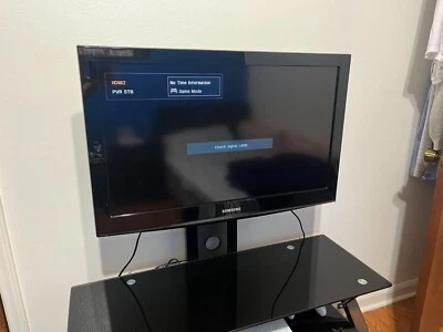 SAMSUNG HD TV 32" LCD 403 Series - Image 1 of 4