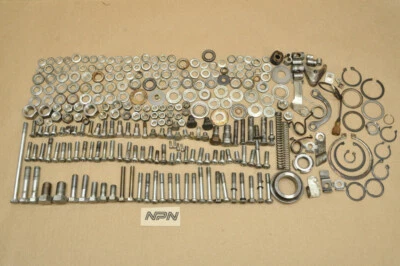 Lote de herrajes de resorte de arandela de tornillo de tornillo de perno Honda CD175 K3 usados de colección Foto 1 de 4