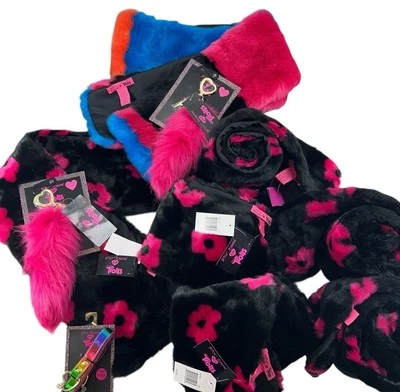 NEW Betsey Johnson XoX Trolls Movie Scarf Leash Key Charm Lot of 10 - Image 1 of 4