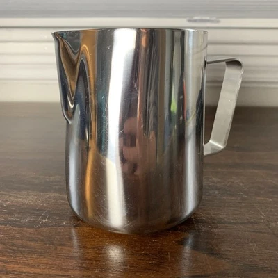 Jarra de leche espumadora de acero inoxidable DeLonghi 18-8 repuesto de máquina Foto 1 de 4