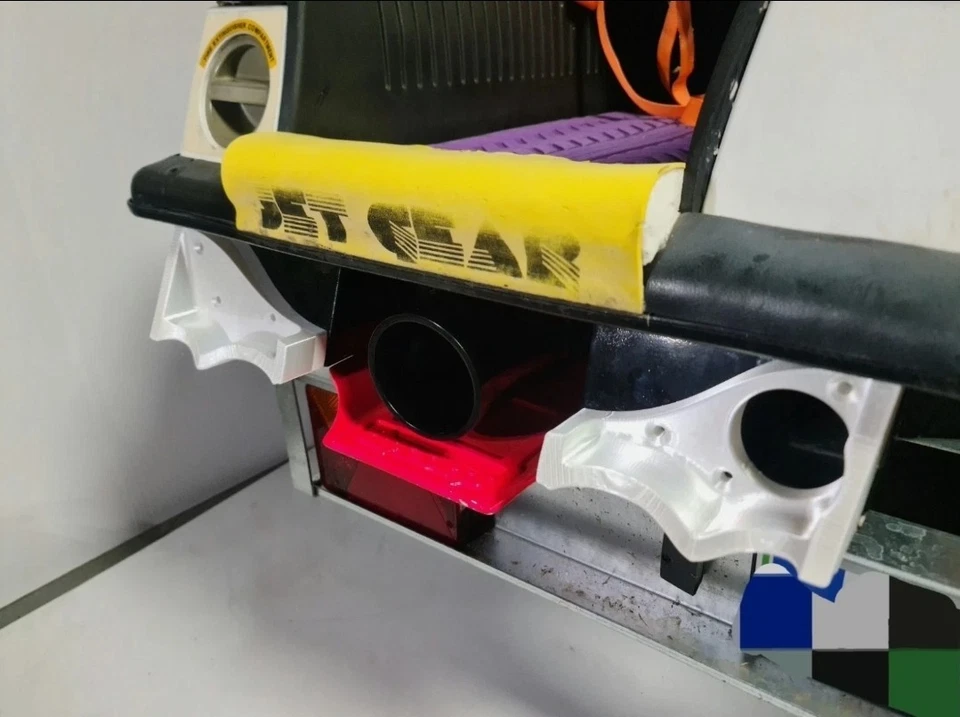 Extensiones de casco Kawasaki 440/550 - estabilidad y manejo mejorados Foto 1 de 3