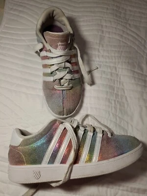 Zapatilla deportiva clásica VN para niñas K-Swiss blanca arco iris talla 4,5 niñas Foto 1 de 4