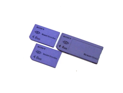 Lot of 2 Sony 8MB MSA-M8A Memory Stick Duo & 1 SONY MSA-4A 4MB Memory Stick - Image 1 of 3