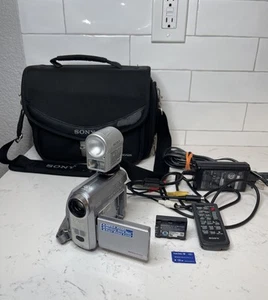 SONY Handycam DCR-HC40 Mini DV CAMCORDER Bundle w NightShot & Flash Light - Picture 1 of 18