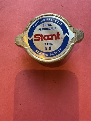 New NOS Stant R-9 Radiator Cap 7 LBS 1948-56 Buick 1955-57 Corvette 1949-56 Olds - Image 1 of 2