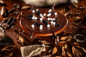 Fidchell - Gioco da tavolo celtico in legno - Foto 1 di 12